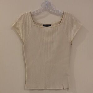 August Silk cream cap sleeves ribbed size large top 21”l x15”w stretchy